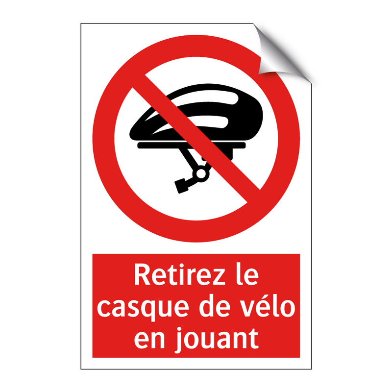 Retirez le casque de vélo en jouant
