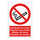 Interdiction de fumer. Propriété sans fumée. Défense de fumer. Propriété non-fumeur.