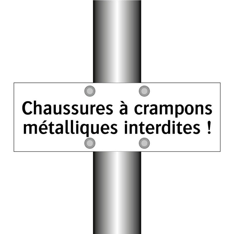 Chaussures à crampons métalliques interdites !