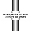 Ne doit pas être mis entre les mains des enfants