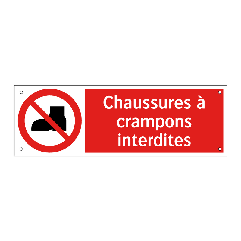 Chaussures à crampons interdites