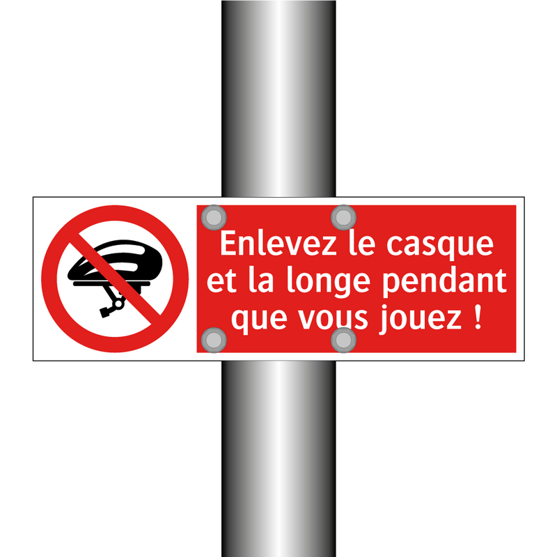 Enlevez le casque et la longe pendant que vous jouez !