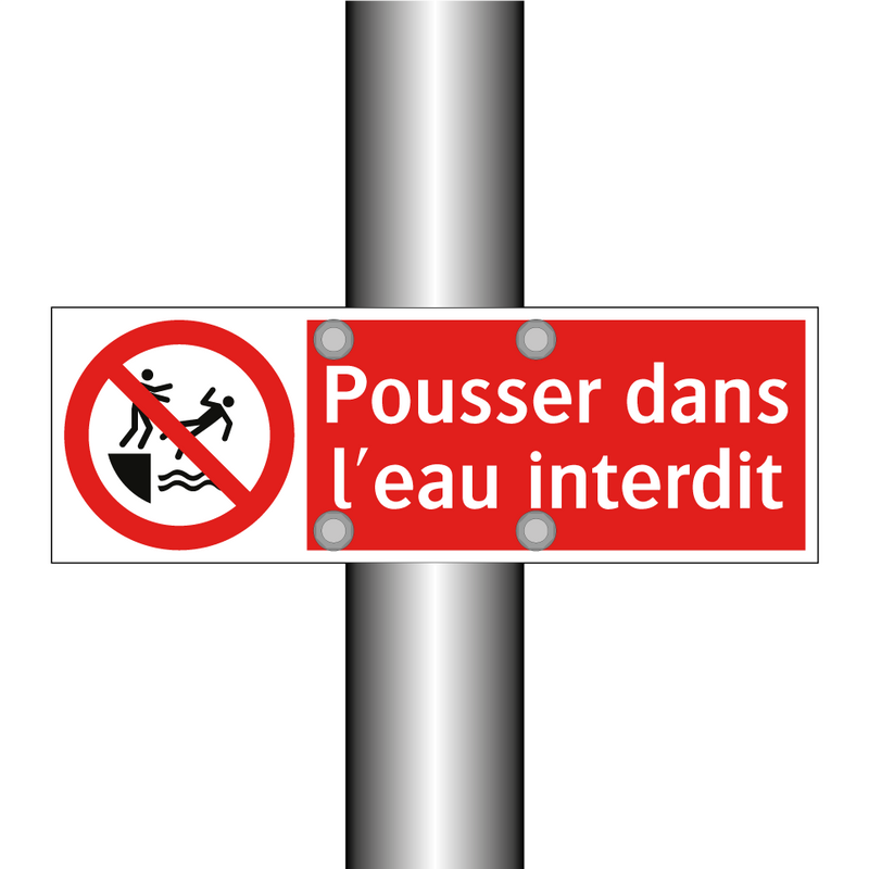 Pousser dans l'eau interdit