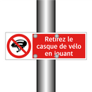 Retirez le casque de vélo en jouant