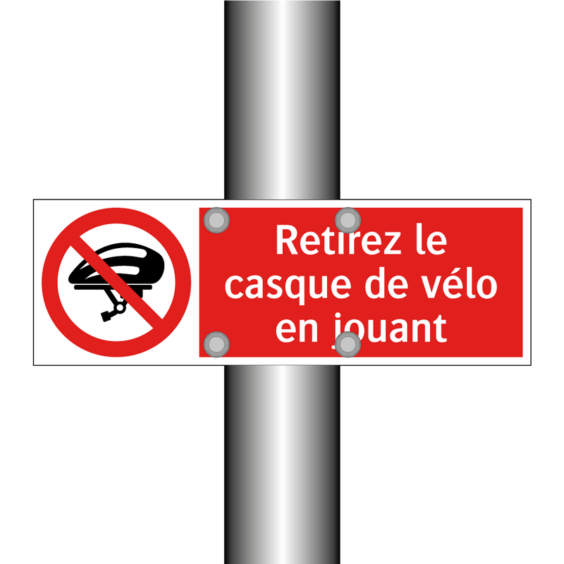 Retirez le casque de vélo en jouant