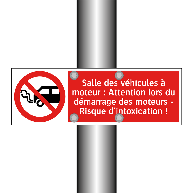 Salle des véhicules à moteur : Attention lors du démarrage des moteurs - Risque d'intoxication !