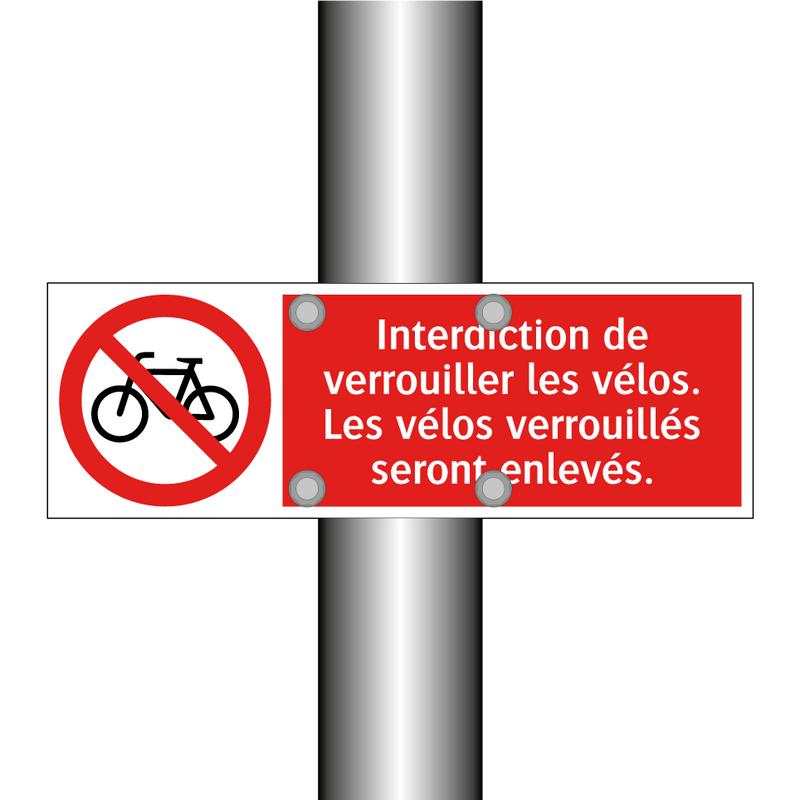 Interdiction de verrouiller les vélos. Les vélos verrouillés seront enlevés.
