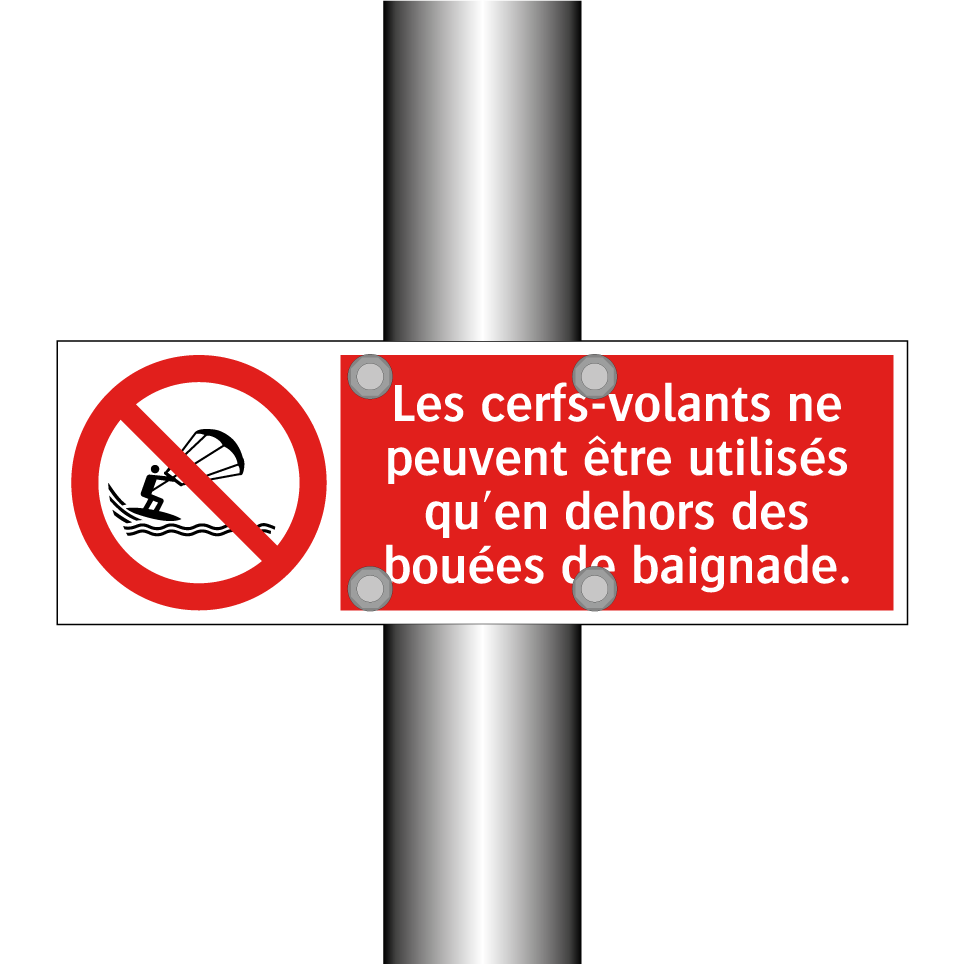 Les cerfs-volants ne peuvent être utilisés qu'en dehors des bouées de baignade.