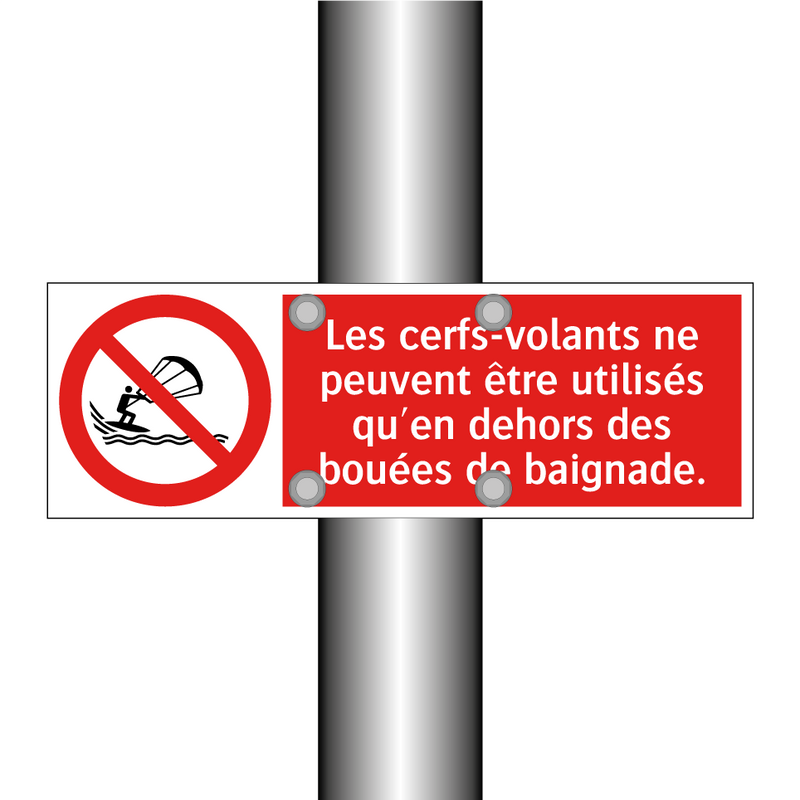 Les cerfs-volants ne peuvent être utilisés qu'en dehors des bouées de baignade.