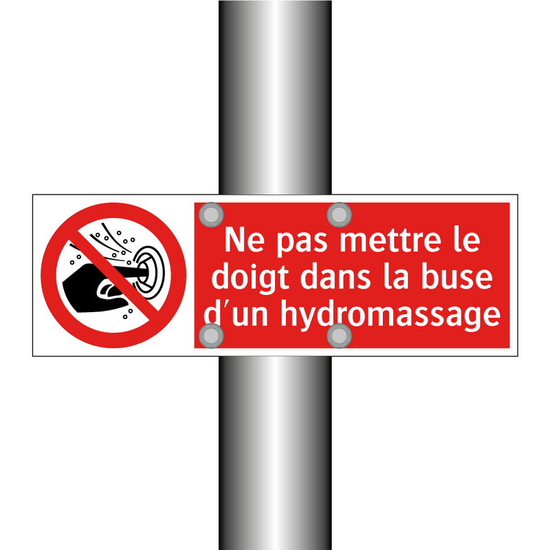 Ne pas mettre le doigt dans la buse d'un hydromassage