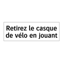 Retirez le casque de vélo en jouant