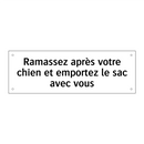 Ramassez après votre chien et emportez le sac avec vous