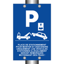 Place de stationnement pour monter et descendre uniquement. Les véhicules stationnés illégalement seront remorqués moyennant des frais !