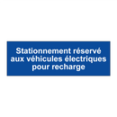 Stationnement réservé aux véhicules électriques pour recharge