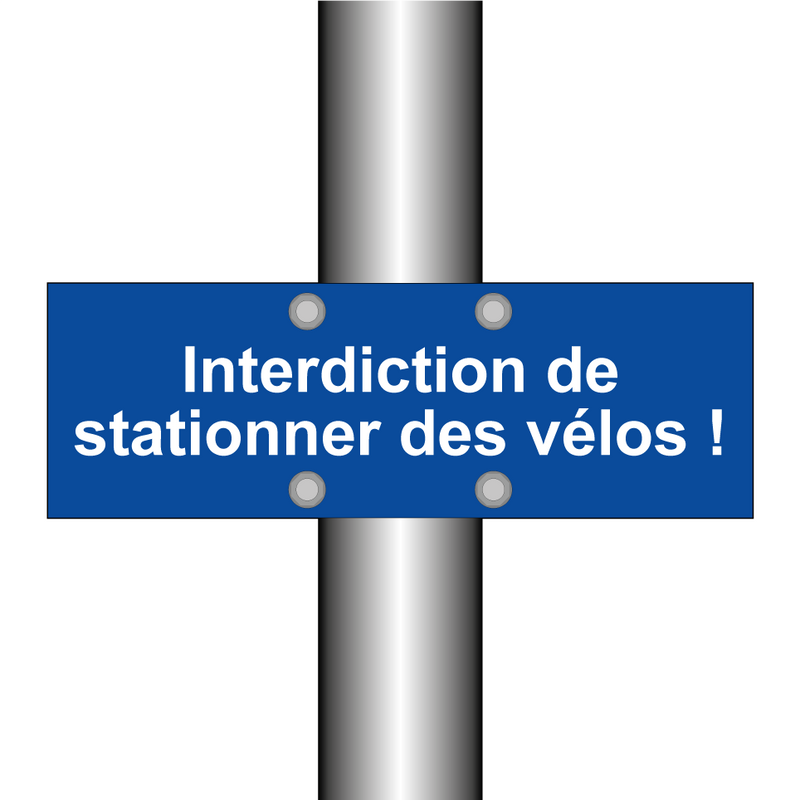 Interdiction de stationner des vélos !
