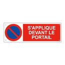 S'applique devant le portail