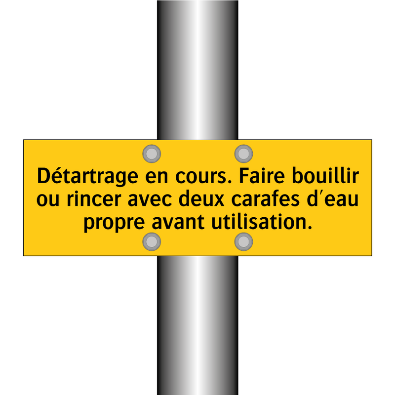 Détartrage en cours. Faire bouillir ou rincer avec deux carafes d'eau propre avant utilisation