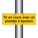 Tir en cours avec un pistolet à boulons