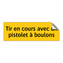 Tir en cours avec un pistolet à boulons