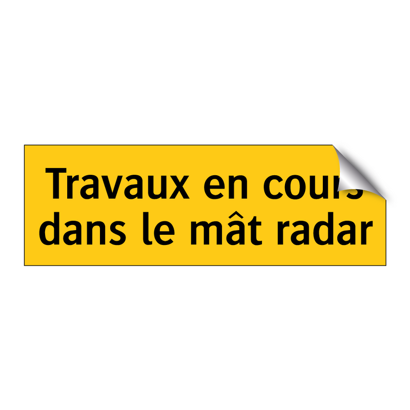 Travaux en cours dans le mât radar