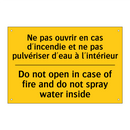 Ne pas ouvrir en cas d'incendie  /.../ - Do not open in case of fire and  /.../