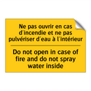 Ne pas ouvrir en cas d'incendie  /.../ - Do not open in case of fire and  /.../
