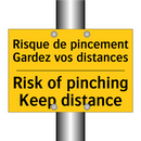 Risque de pincement Gardez vos  /.../ - Risk of pinching Keep distance