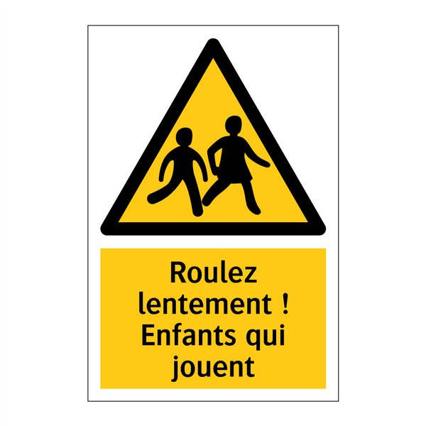 Roulez lentement ! Enfants qui jouent