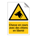 Chasse en cours avec des chiens en liberté