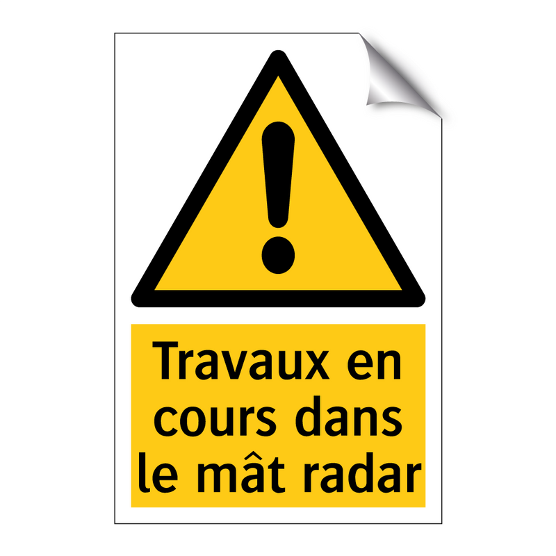 Travaux en cours dans le mât radar