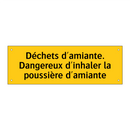 Déchets d'amiante. Dangereux d'inhaler la poussière d'amiante
