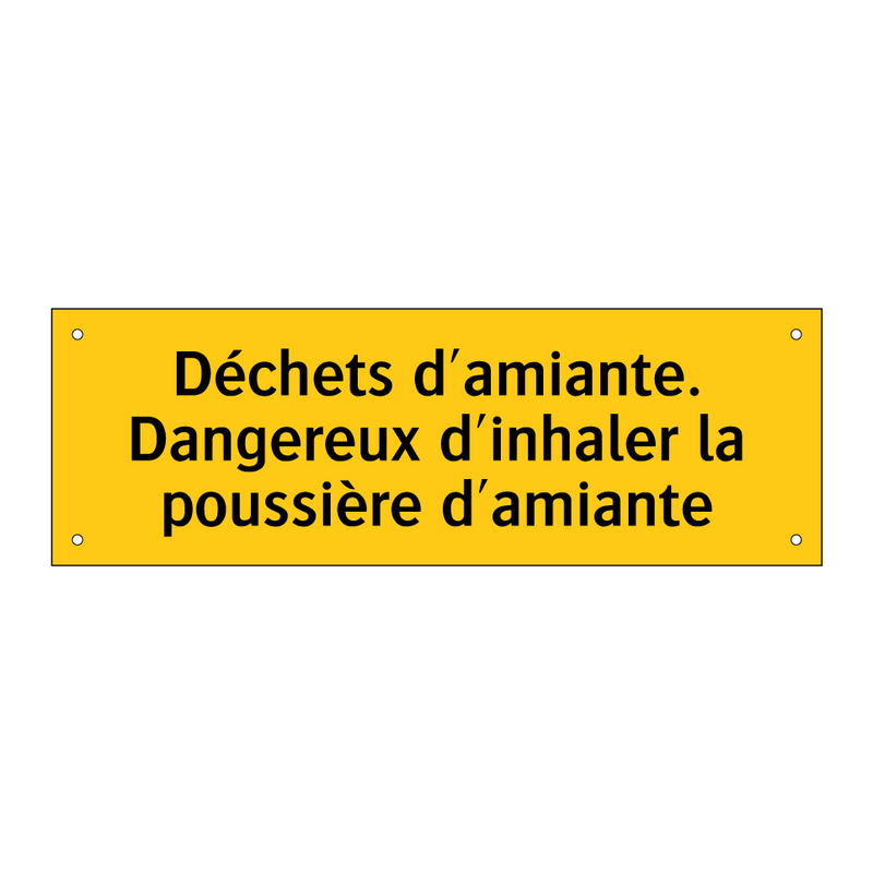 Déchets d'amiante. Dangereux d'inhaler la poussière d'amiante