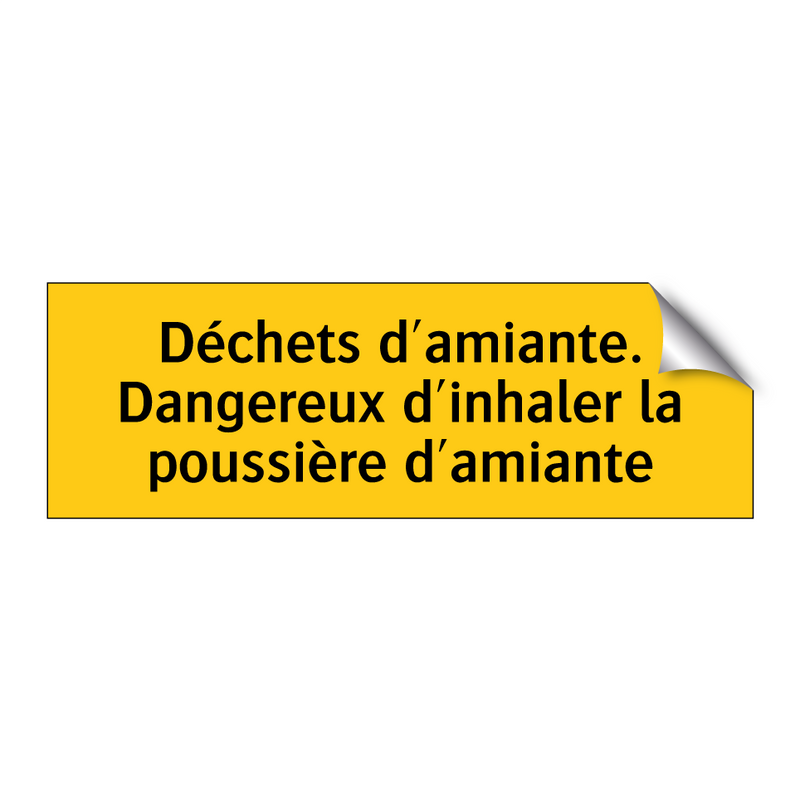 Déchets d'amiante. Dangereux d'inhaler la poussière d'amiante