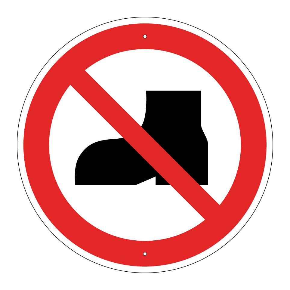 P060 Chaussures d'extérieur interdites