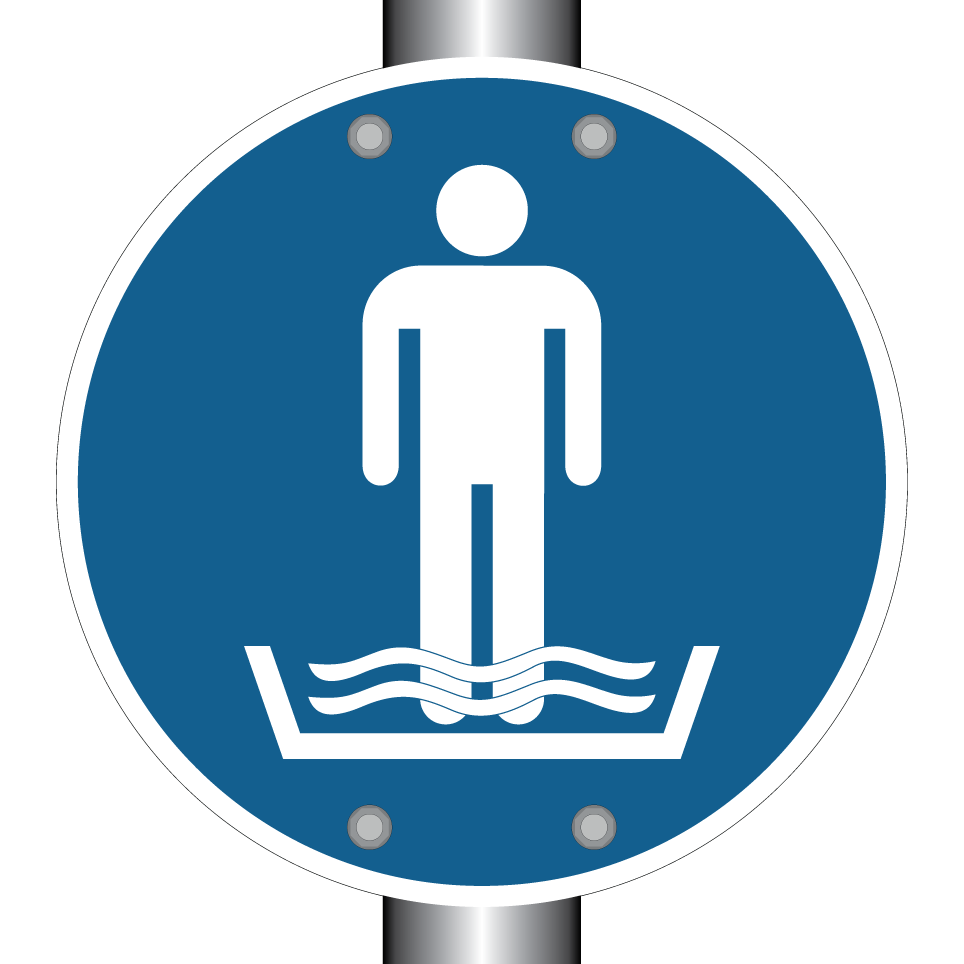 Bain de pieds obligatoire