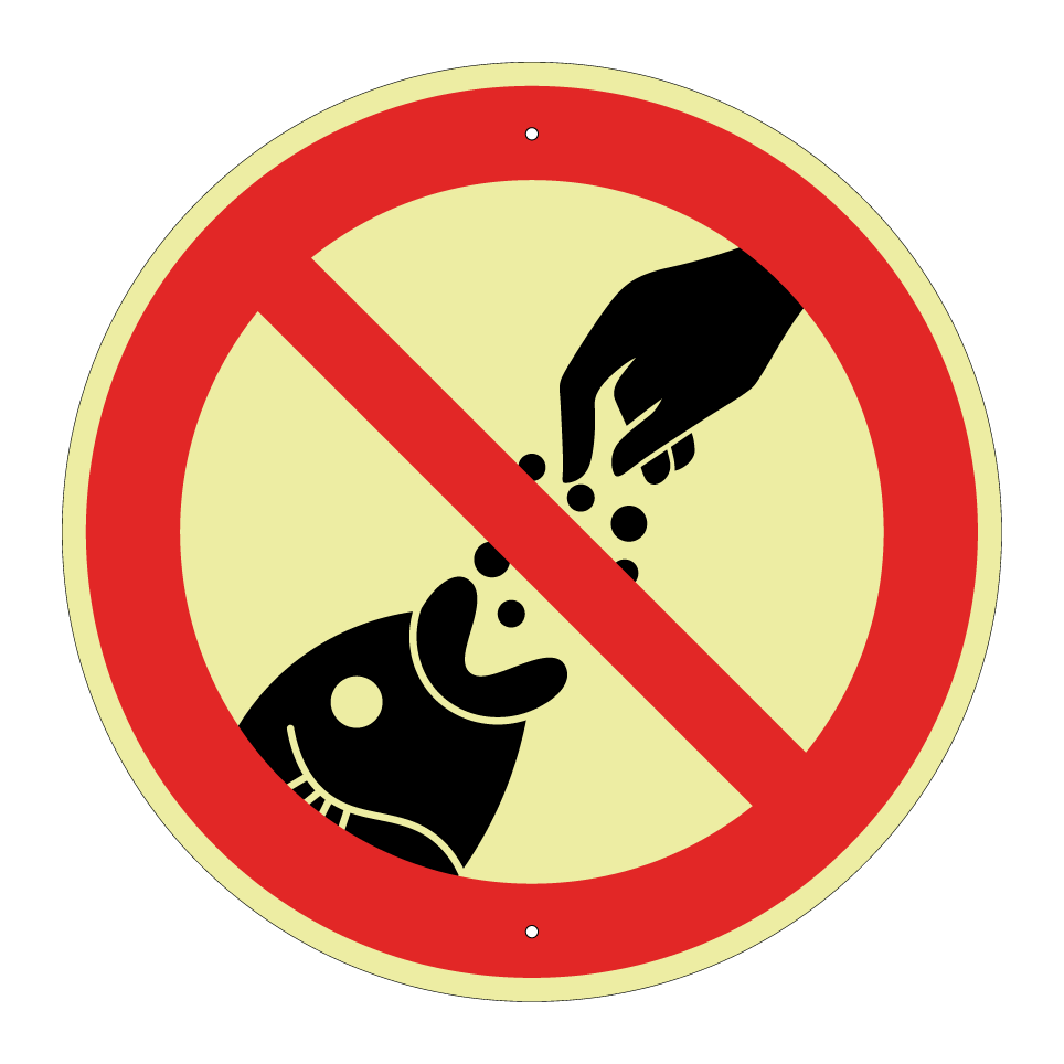 Nourrir les poissons interdit